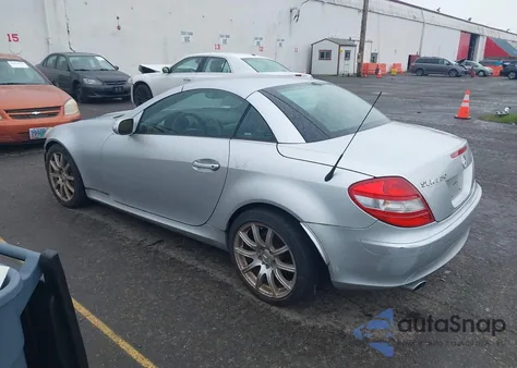 2005 Mercedes-Benz Slk 350 z USA, uszkodzony, nr VIN WDBWK56F55F033852